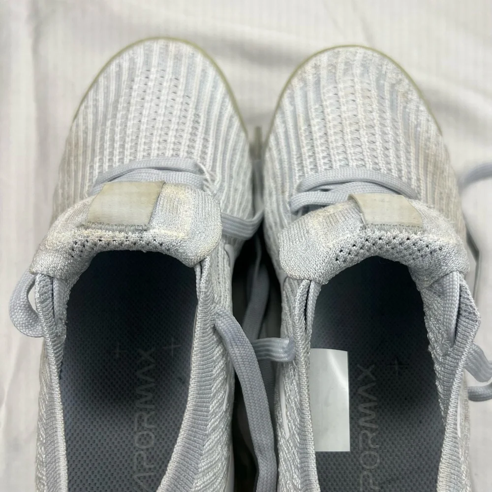 Womens Nike Air Vapor Max. White. Size 6.